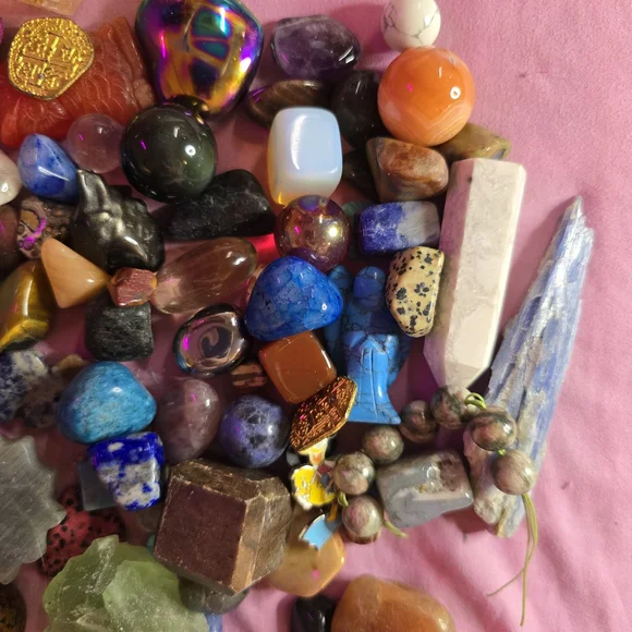 Assorted Gemstone Collection - Picture 3 of 3